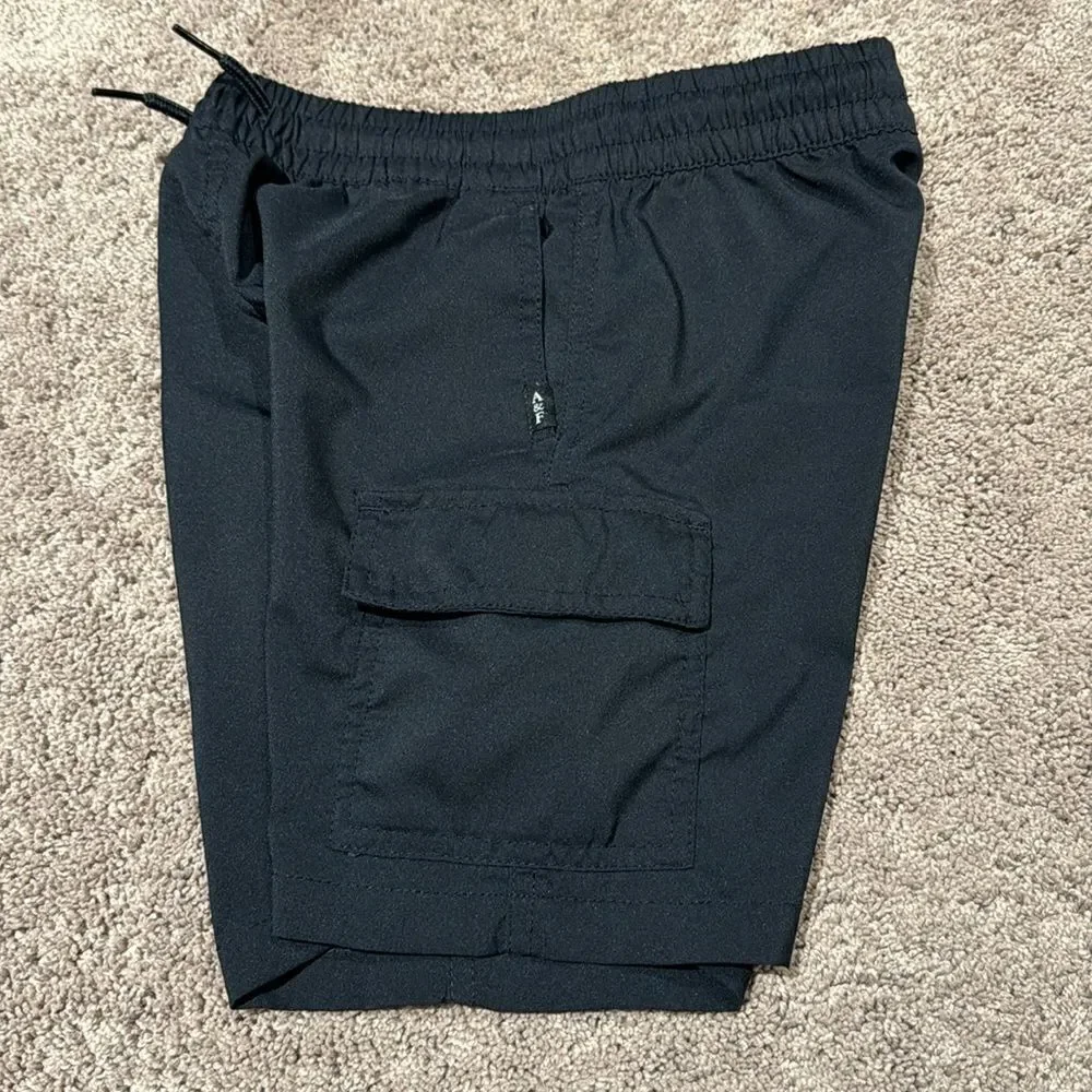 Abercrombie and fitch boys cargo shorts! Lightweight material! Pull on 7/8
